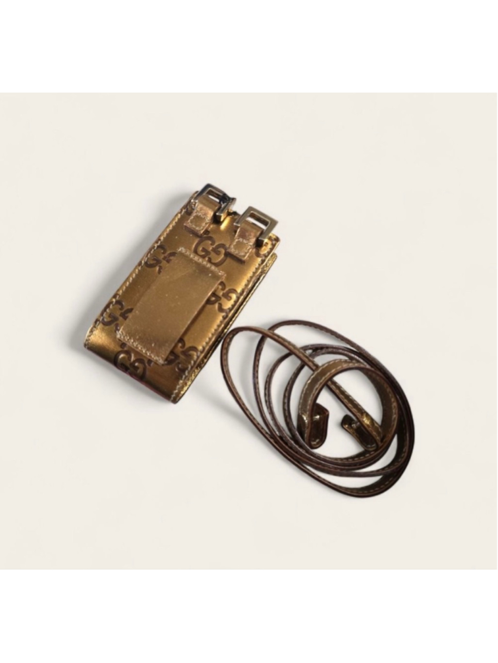 Gucci Guccissima Gold
Leather Ipod Lanyard Or Belt
Holder Good Condition - Picture 7 of 9